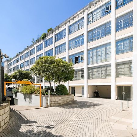 Апартаменты Lovely 2 Bed Flat In Canal Side Gated Development Лондон Экстерьер фото